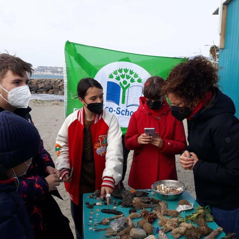 Riva Ligure, a scuola di mare con il centro di formazione Pastore di Imperia