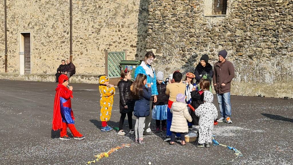 Quando i paesi tornano a riempirsi di bambini: festa di carnevale a Cosio d’Arroscia