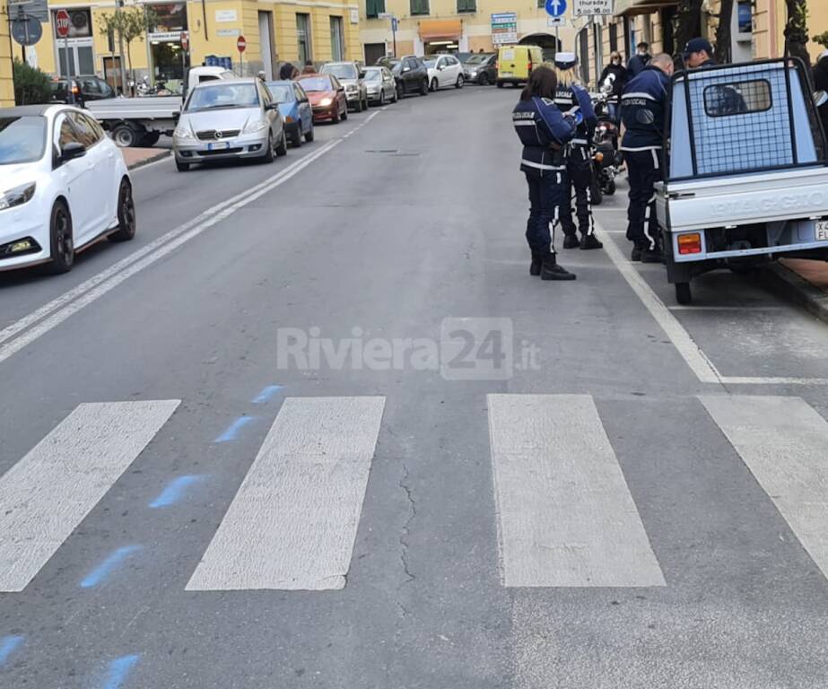 Imperia, due pedoni investiti sulle strisce pedonali