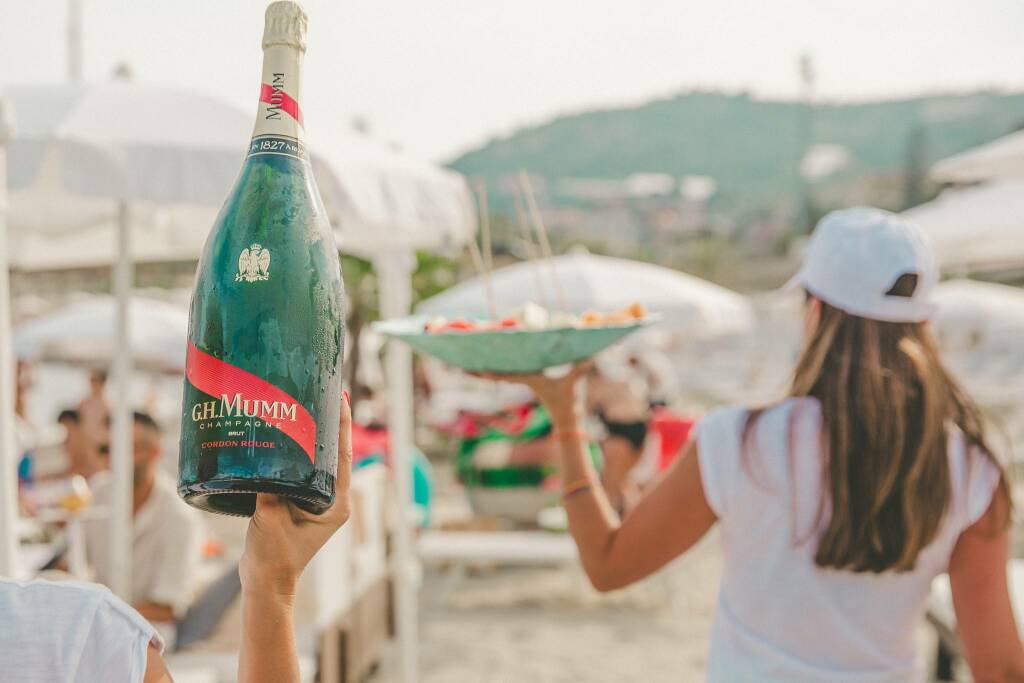 Pasqua Riviera 2022, quattro giorni di eventi e party al mare firmati Bay Club, Boca Beach e Strambò