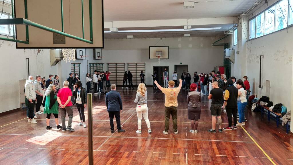 A scuola di tradizioni: al Vieusseux di Imperia gli studenti erasmus scoprono la cultura locale