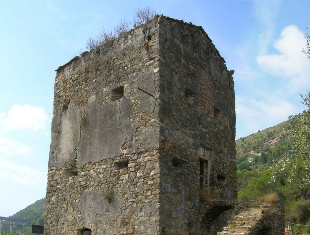 torre saracena vallecrosia