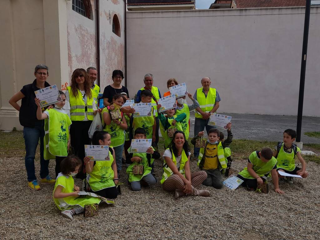 Diano Marina, consegna degli attestati agli scolari  per il progetto pedibus