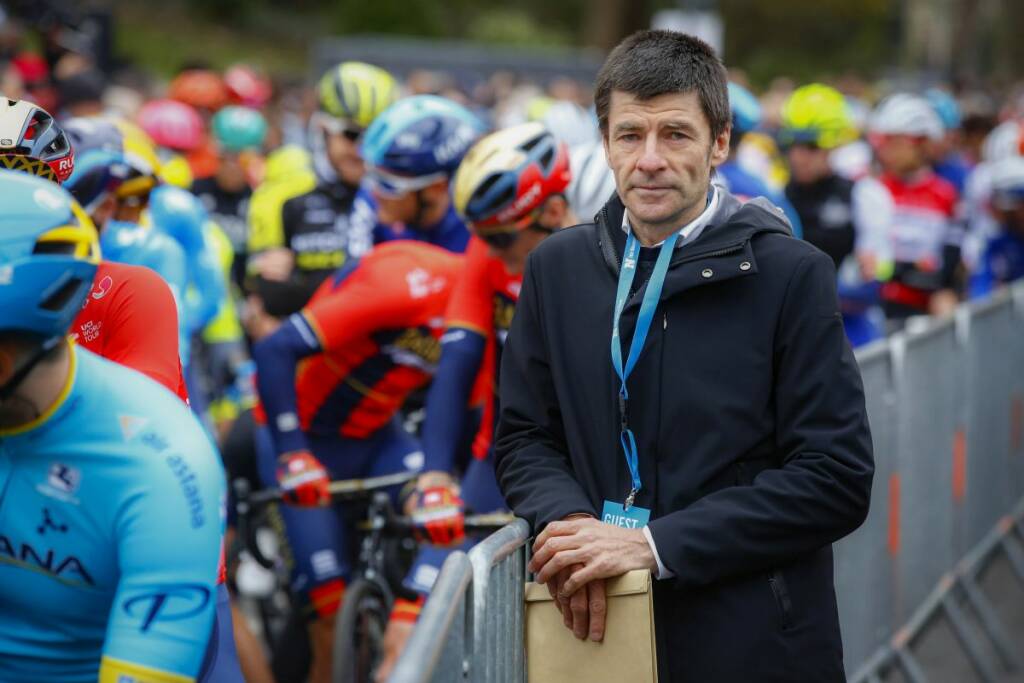 Marina degli Aregai, Gianni Bugno ospite della “Chiacchierata col Campione”