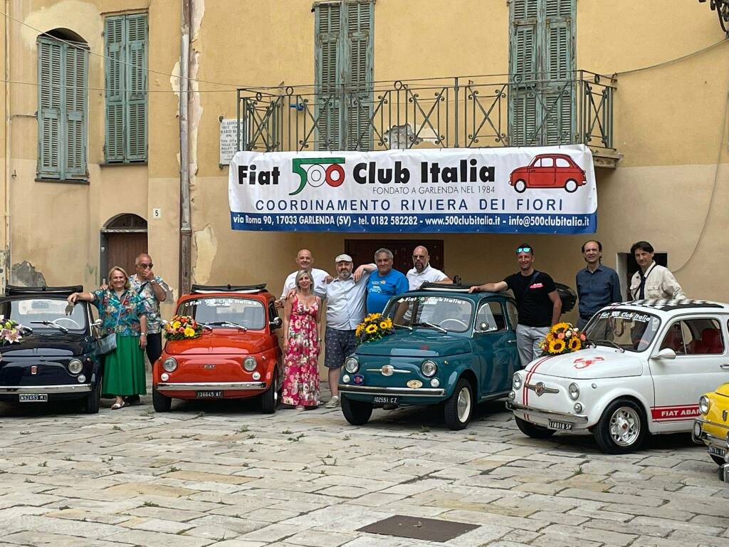 Bordighera, Fiat 500 ospiti d’onore a “Ciaraffi in fiore”