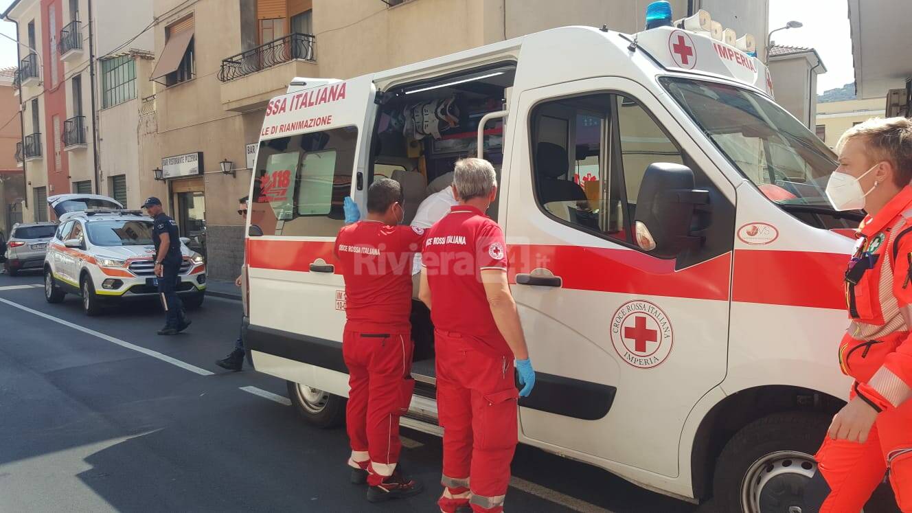 Imperia, troppi incidenti in via Garessio. I cittadini chiedono alle autorità di mettere “un freno” alla situazione