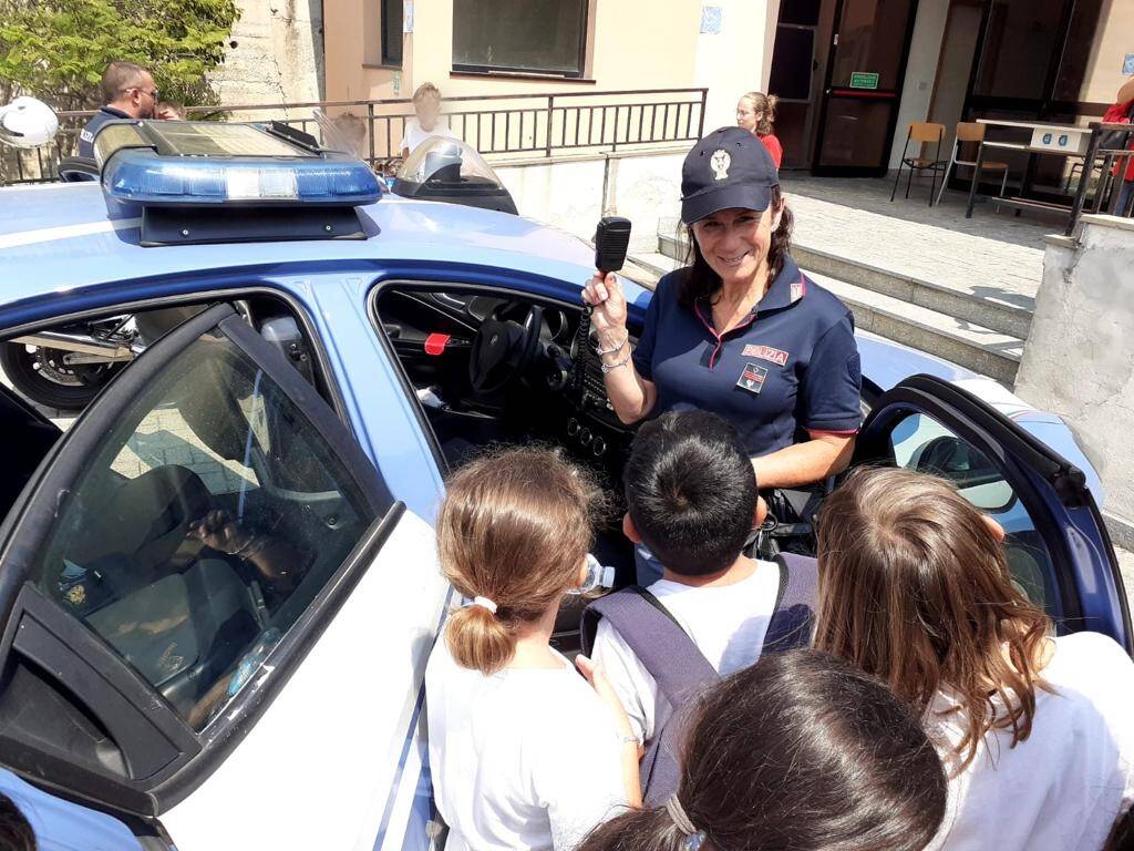 Polizia di Imperia incontra i bambini di centri estivi