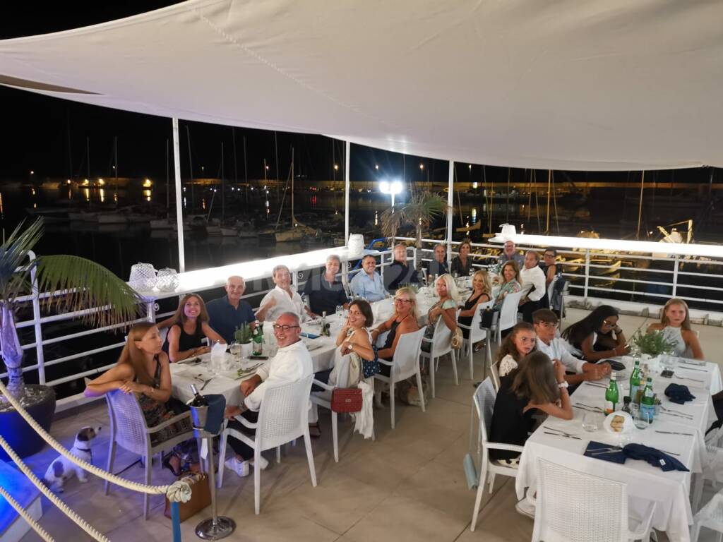 Per gli “Amici del moletto” serata conviviale e di ricordi estivi al circolo canottieri di Sanremo