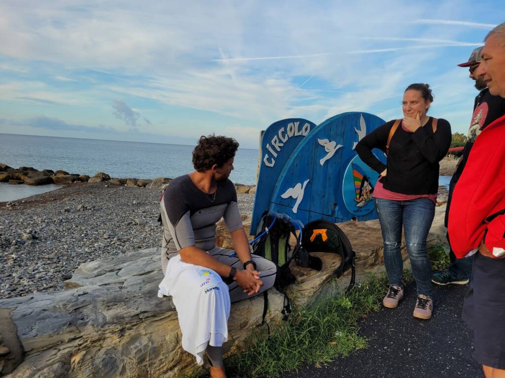 Il campione del mondo di windsurf Matteo Iachino è appena partito da Imperia: destinazione la Corsica