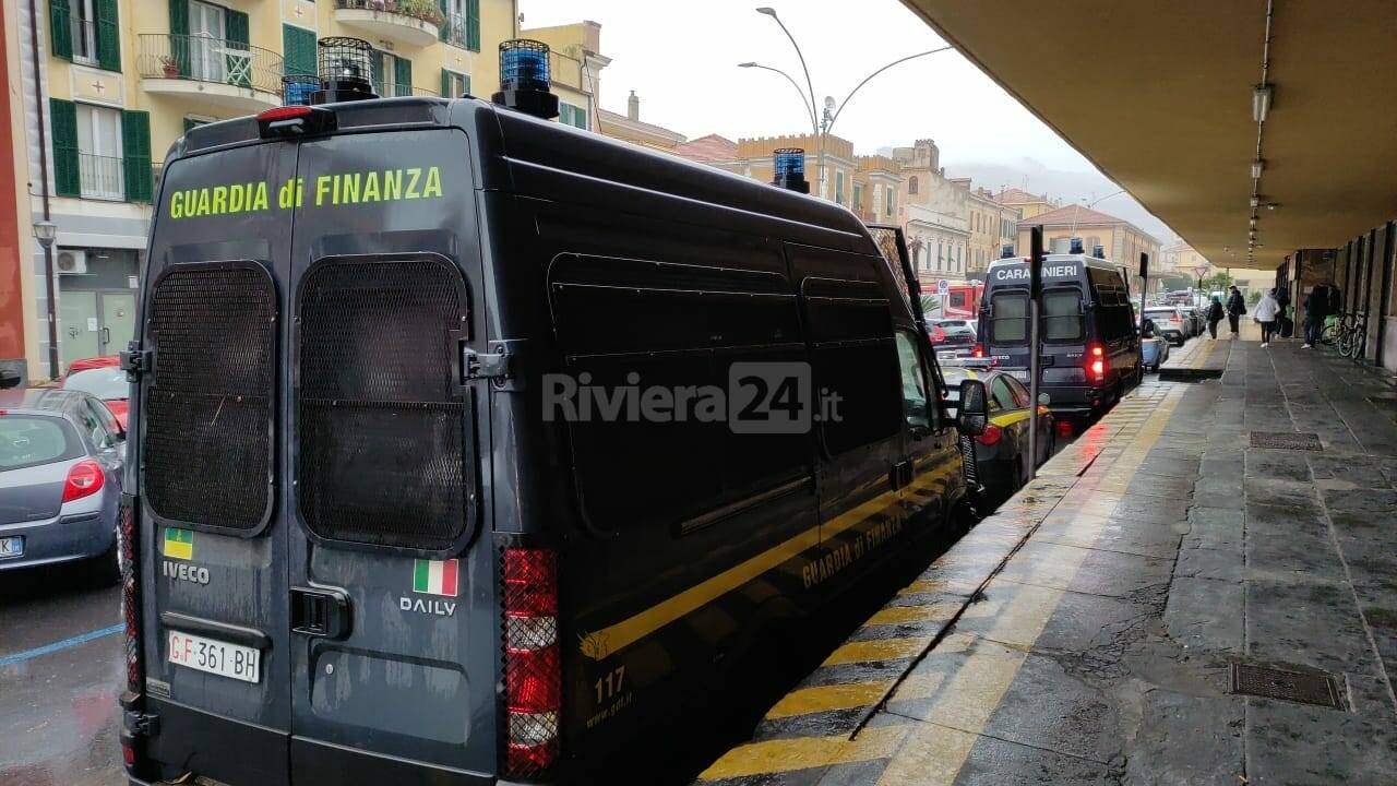 Sgombero migranti in stazione, si fermano i treni da e per Ventimiglia