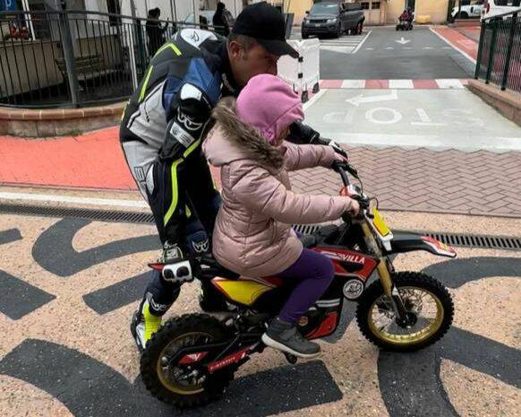 Giornata sulle due ruote per i piccoli pazienti del Gaslini di Genova con la Scuola Federale Velocità