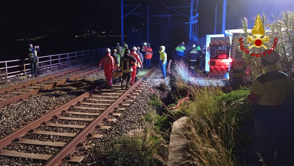 Ventimiglia, uomo folgorato sul tetto di un treno: ma è un'esercitazione