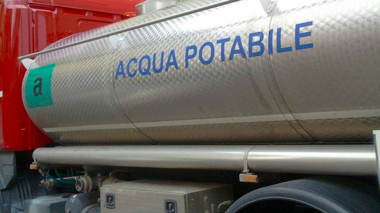 autobotte acqua potabile