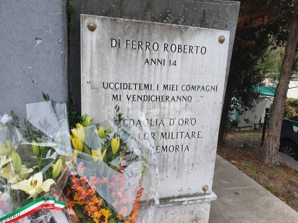 Pieve di Teco, inaugurata la targa in memoria dell&#8217;onorevole Manfredo Manfredi e celebrato il ricordo di Roberto Di Ferro