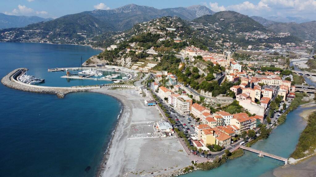 spiagge ventimiglia drone