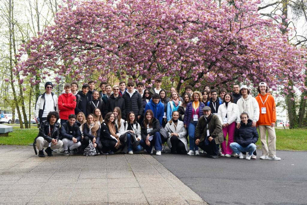 liceo cassini di sanremo in visita al cern