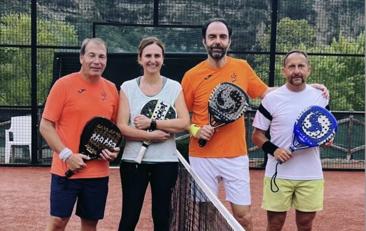 Dolceacqua, l’attore Neri Marcorè in visita per una partita di padel con il sindaco