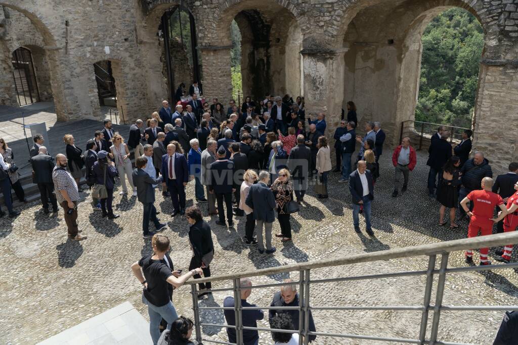 “500 Monaco Dolceacqua", il principe Alberto II inaugura la mostra nel castello dei Doria