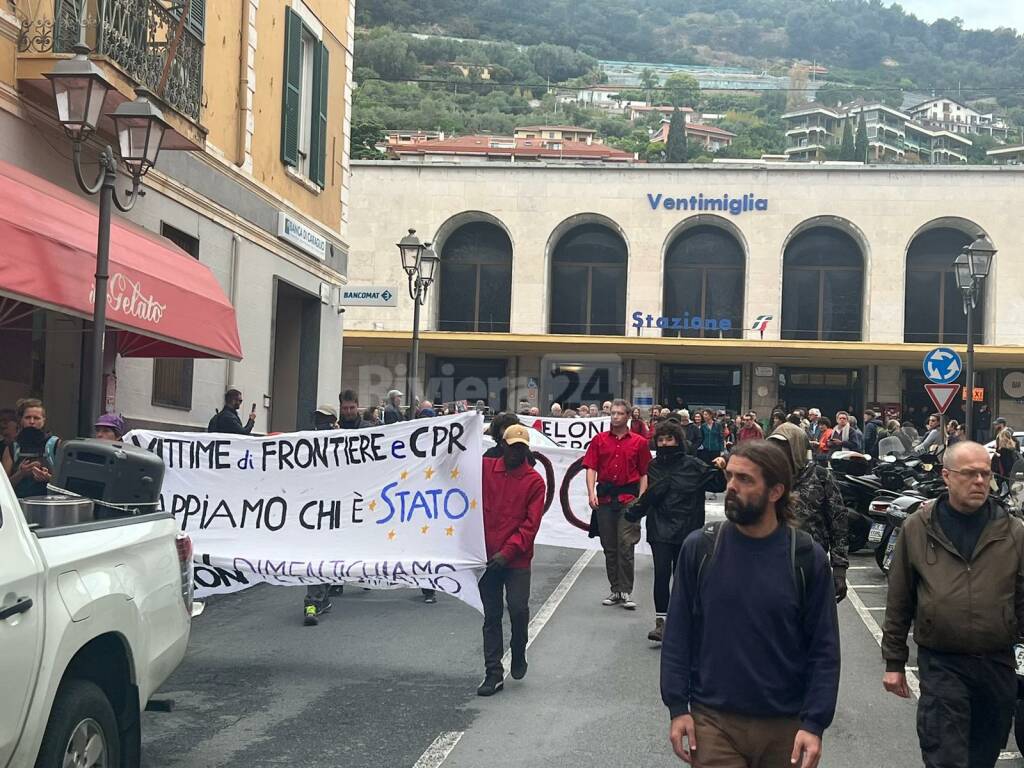 corteo no border moussa balde