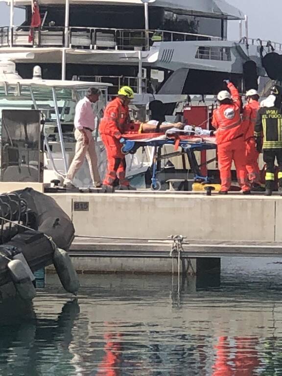 Fiamme su una barca nel porto di Ventimiglia, ma è un’esercitazione