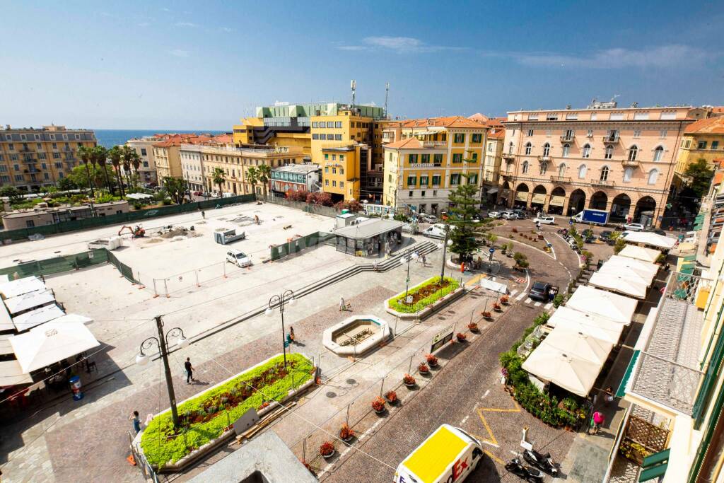 Riqualificare piazza Colombo, le proposte di Raffaele Martino