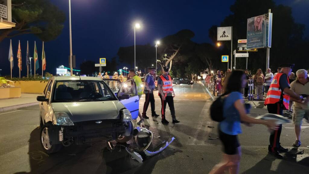 Scontro tra auto e scooter a Diano Marina, un ferito