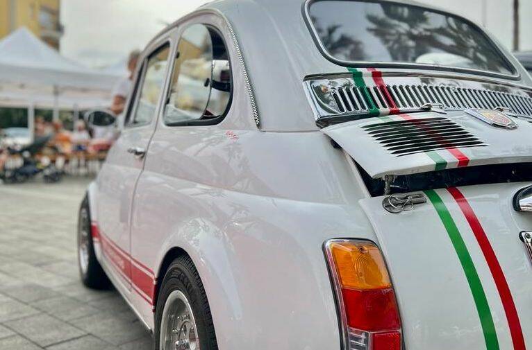 A San Bartolomeo al Mare il 10° Raduno delle Fiat 500