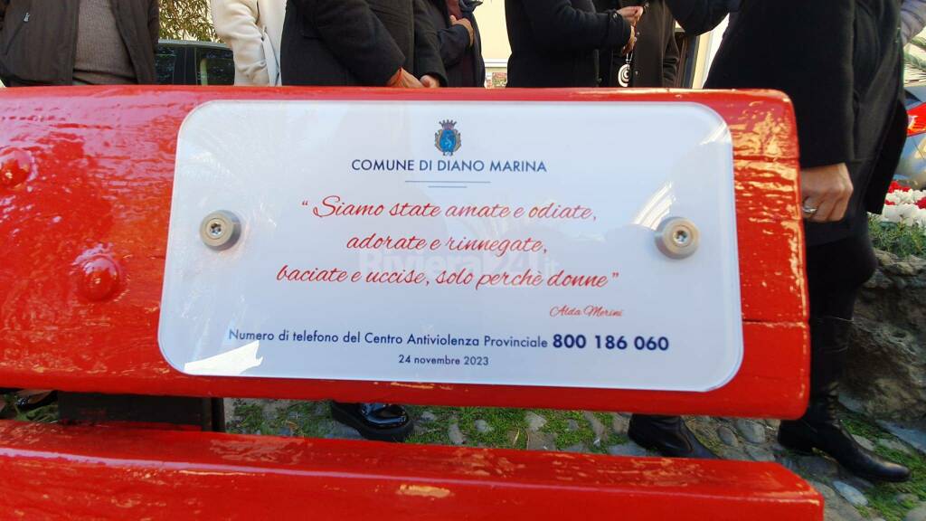 inaugurazione panchina rossa diano marina novembre 2023