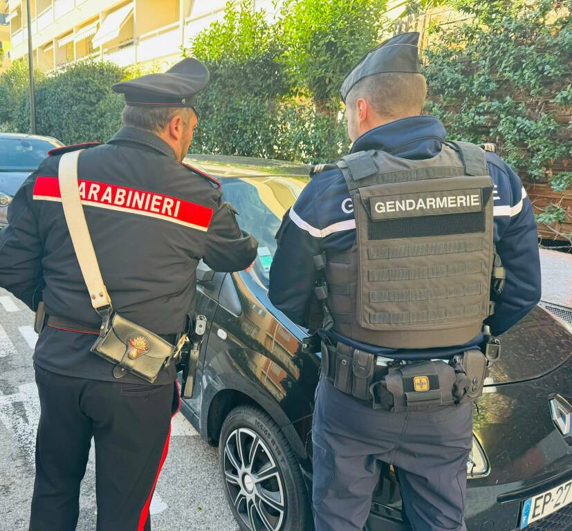 Ventimiglia, anche nel periodo natalizio continuano i controlli congiunti dei carabinieri di Imperia e della Gendarmeria francese