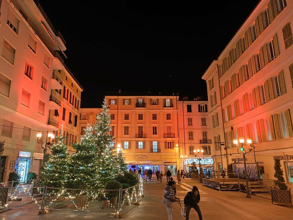 Successo per l’illuminazione artistica a Sanremo promossa da Confcommercio e Comune