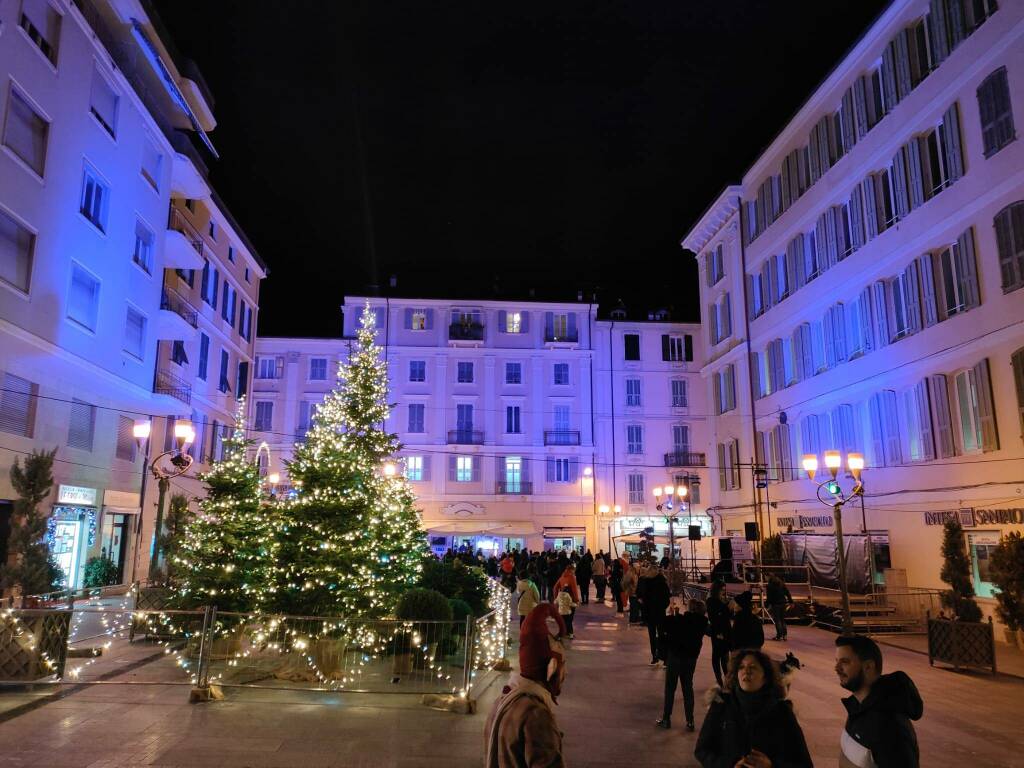 Successo per l’illuminazione artistica a Sanremo promossa da Confcommercio e Comune