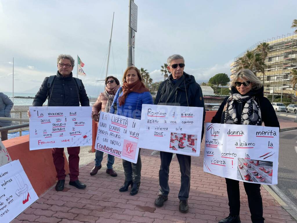 Una camminata da Ventimiglia a Bordighera per dire basta alla violenza di genere