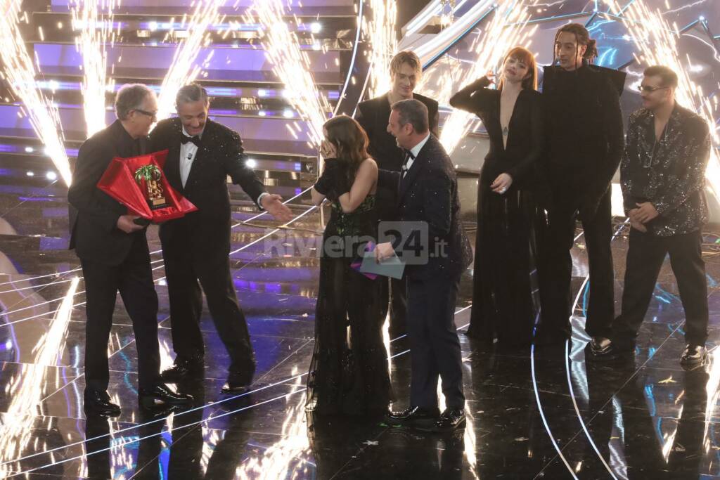 Angelina Mango vince festival Sanremo 2024 premio Biancheri 