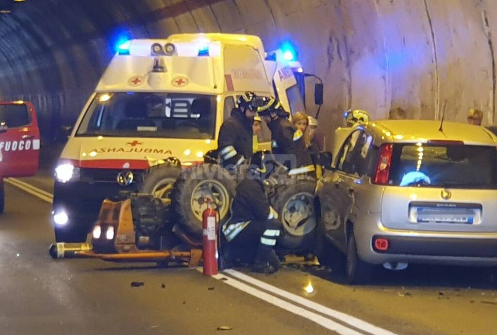 incidente trattore ribaltato Ranzo