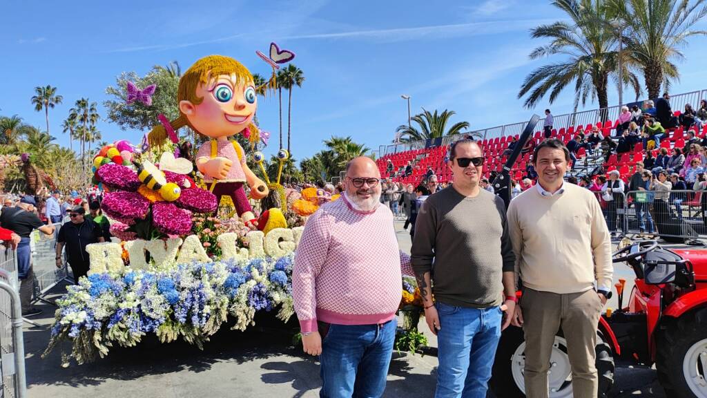 "SanremoInFiore&Outdoor", una folla in festa saluta il ritorno del Corso Fiorito