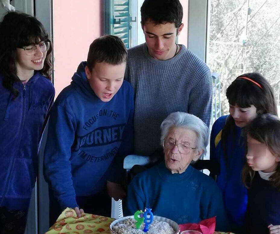 Gli auguri del pronipote Francesco per i 99 anni della bisnonna Adelia, testimone di un’epoca