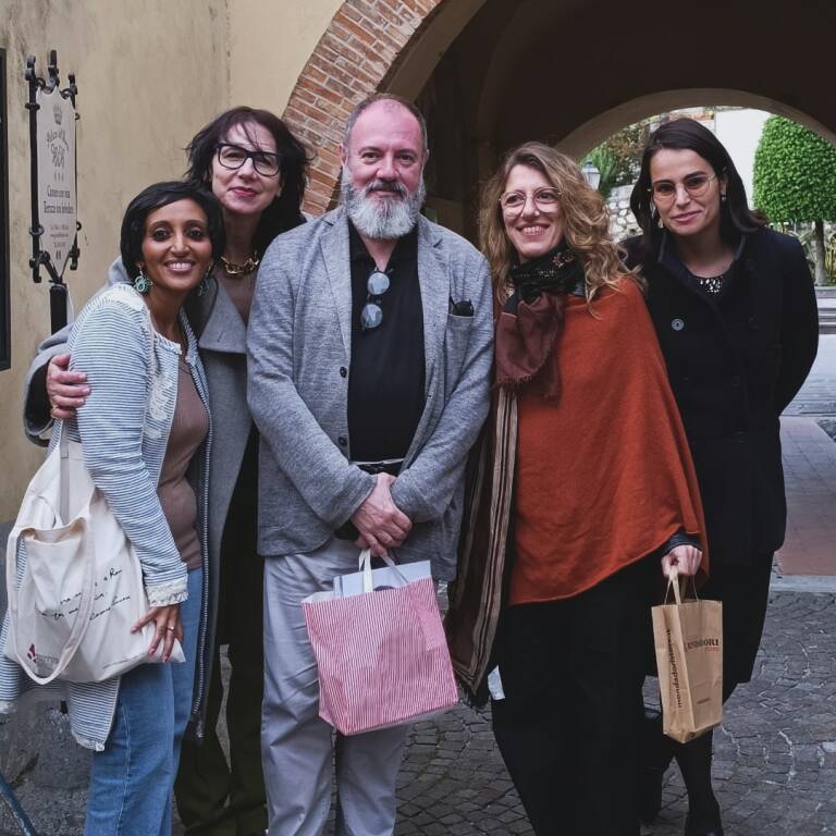 A “Cervo in blu d’inchiostro” Carlo Lucarelli in barca a vela