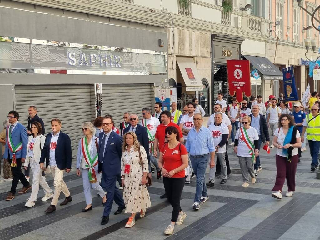 Il sangue è vita, oltre 2mila persone al corteo di Fidas a Sanremo