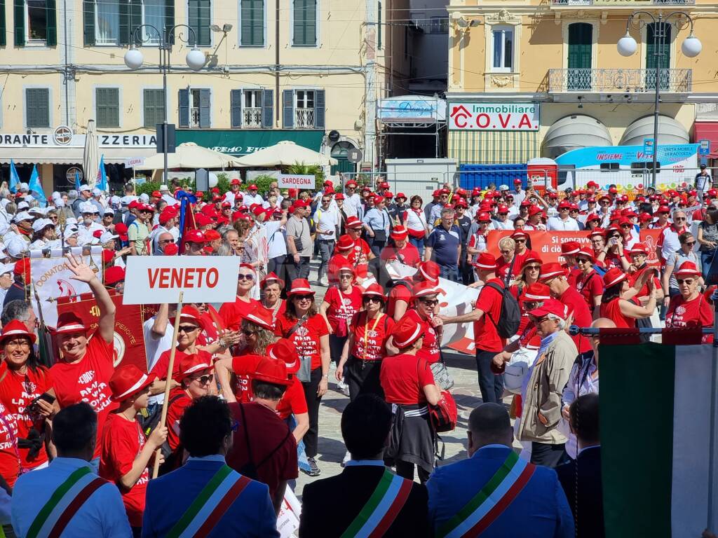 Il sangue è vita, oltre 2mila persone al corteo di Fidas a Sanremo