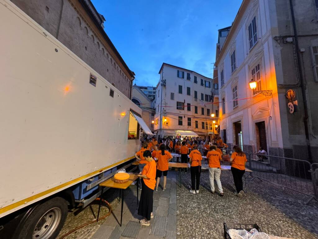 Sanremo, alta affluenza alla seconda serata di sagra in piazza San Siro