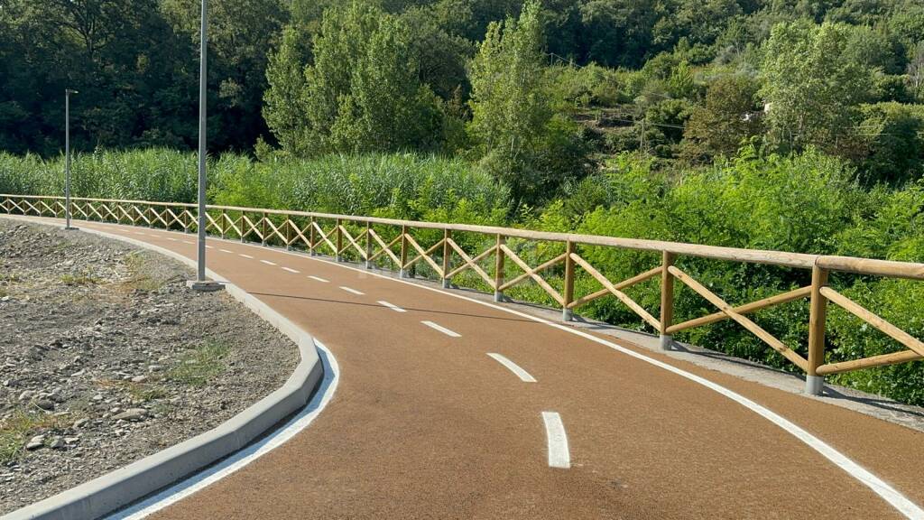 Chiusavecchia, inaugurato il primo tratto della pista ciclabile