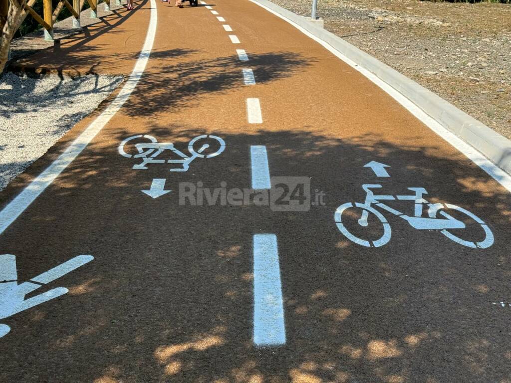 Chiusavecchia, inaugurato il primo tratto della pista ciclabile