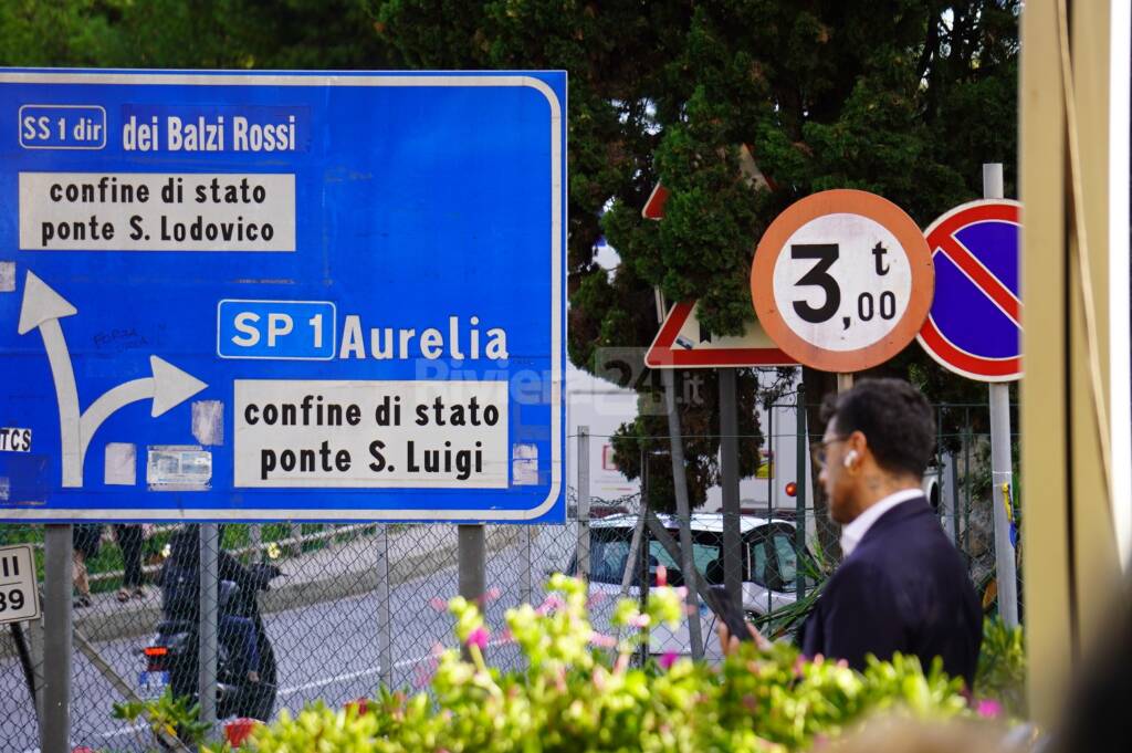 Ventimiglia, Fabrizio Corona al Conad di Latte