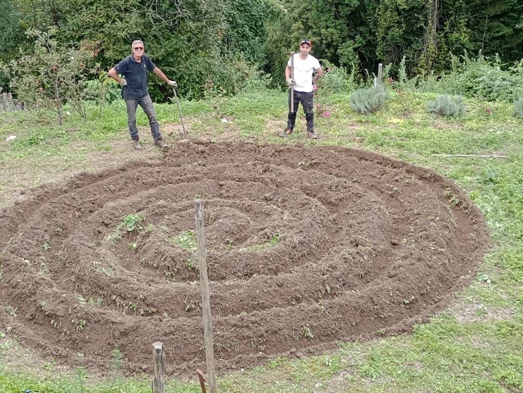 Cosio D’Arroscia, nascono i primi orti sinergici, Grollero: «L’antica arte del coltivare si abbina al rispetto del terreno»