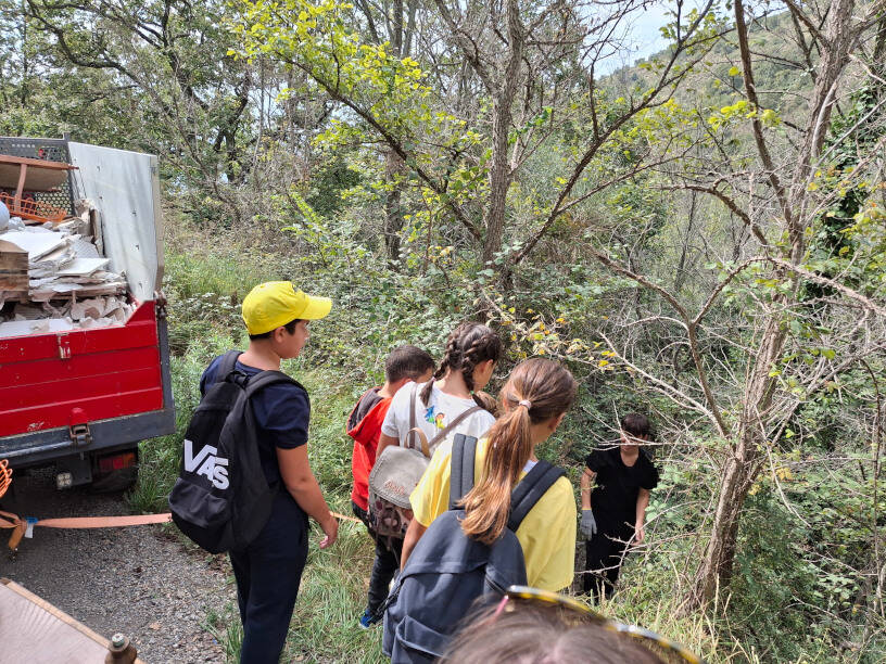 Pompeiana, successo per l’iniziativa “Puliamo il Mondo” organizzata dall’associazione Praugrande