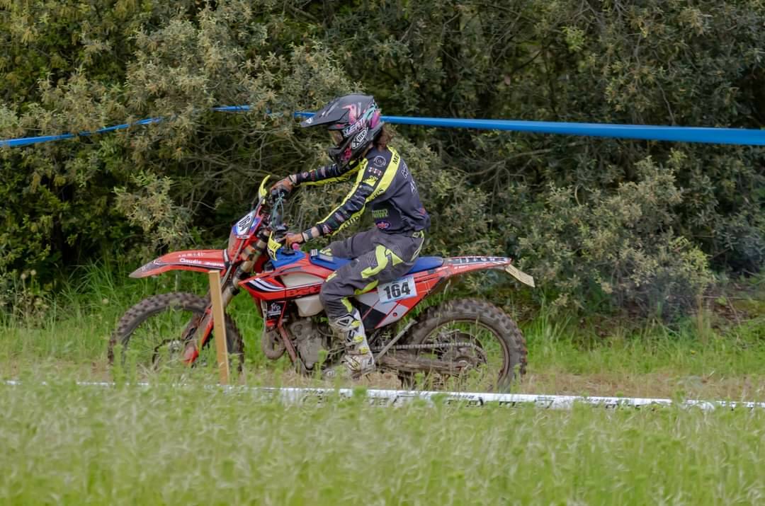 Campionato italiano di enduro, la camporossina Giulia Melighetti vince la medaglia di bronzo