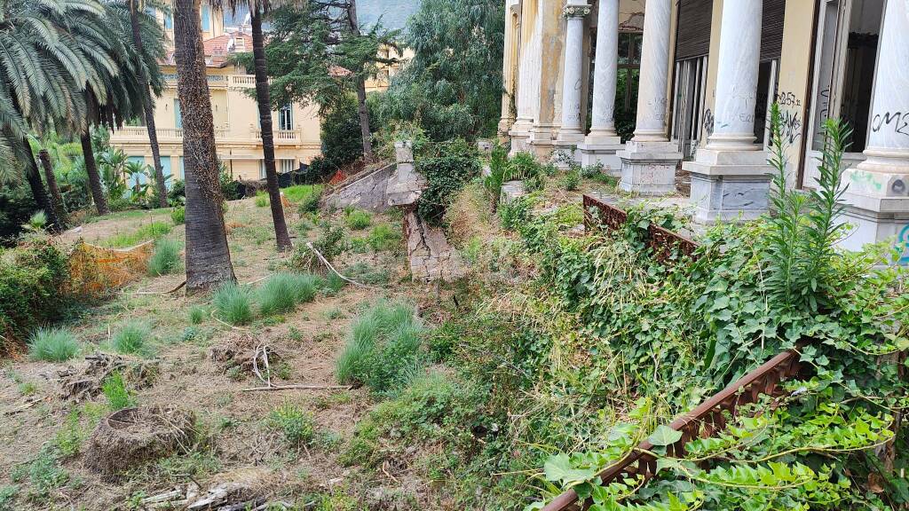 Sopralluogo del sindaco Cimiotti a Villa Sultana